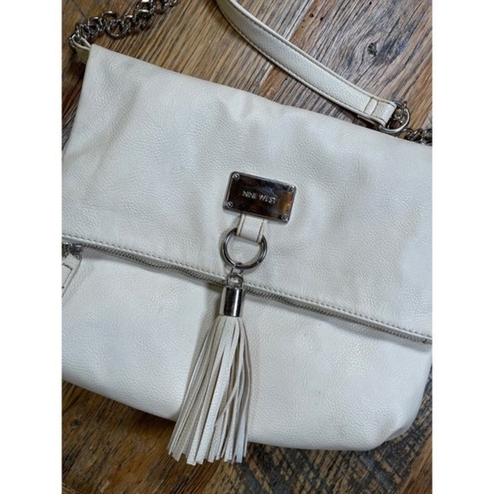 Vintage Nine West Tan Leather Foldover Tassel Crossbody Bag Luxury Silver Chain - Picture 2 of 4